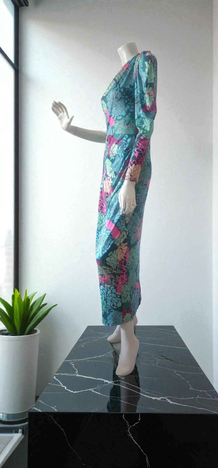 Vestido de una sola manga