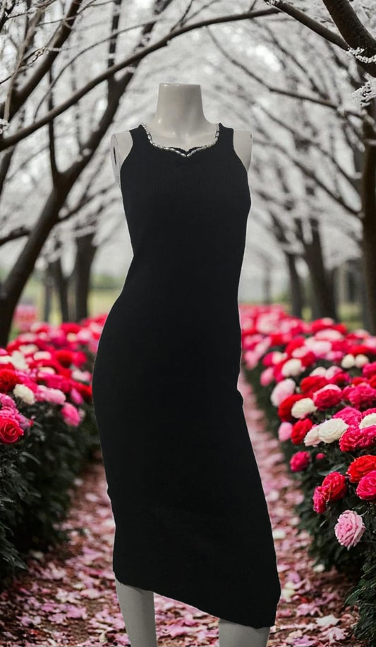 Vestido largo con tirantes decorados