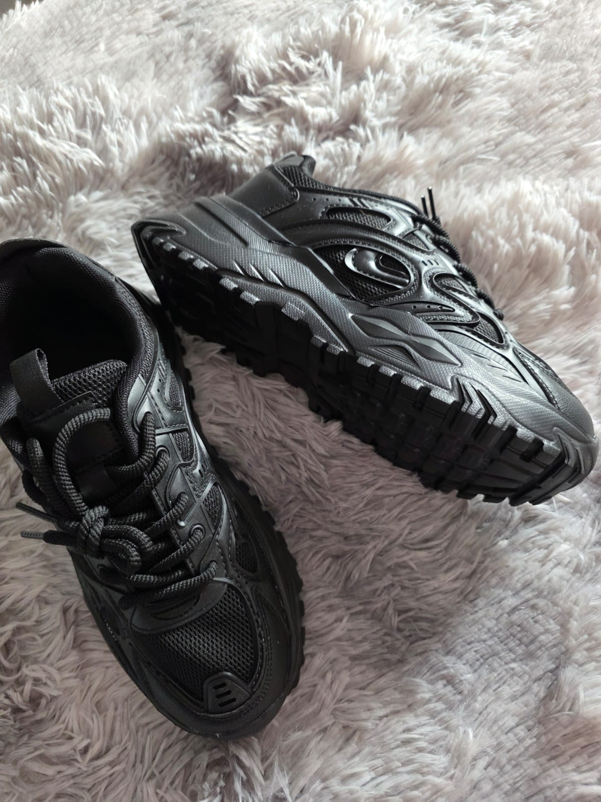 (Calzado) Zapatillas Negras Deportivas