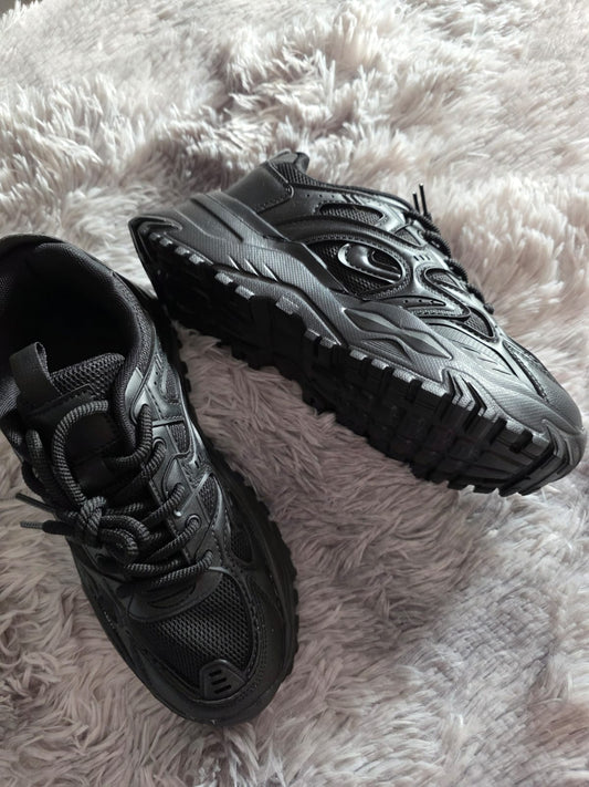 (Calzado) Zapatillas Negras Deportivas