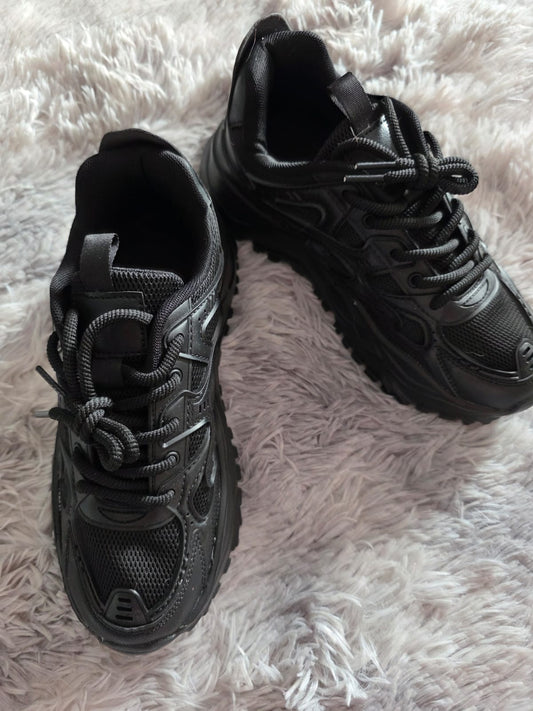 (Calzado) Zapatillas Negras Deportivas