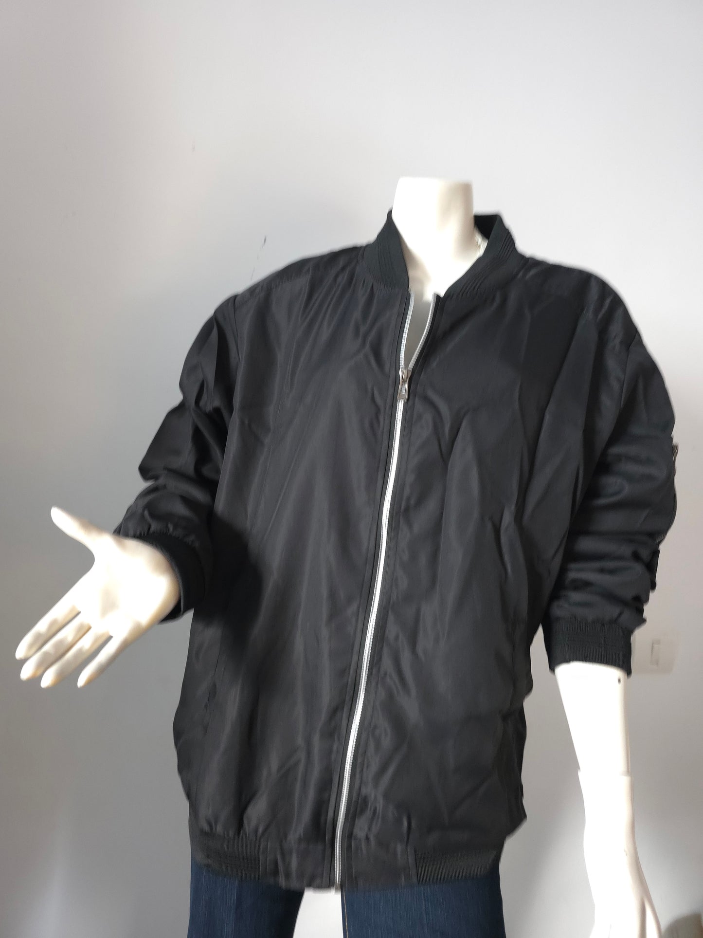 Chaqueta bomber rompeviento