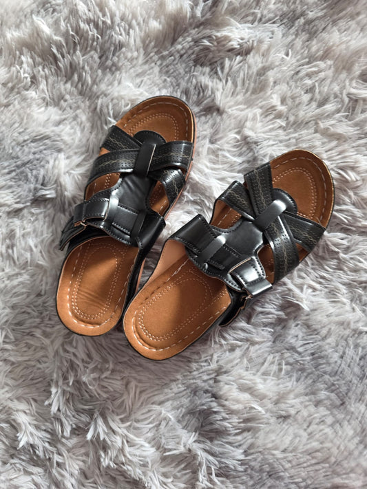 (Calzado) Sandalias Negras Cruzadas
